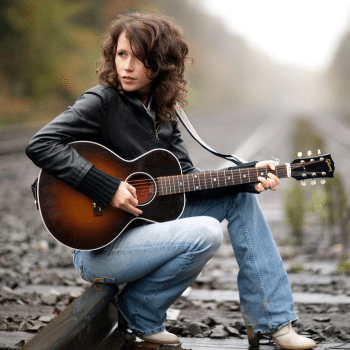 Sarah Lee Guthrie