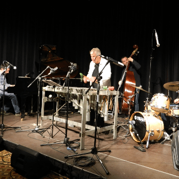 Geni Barri quartet, recordant  a Mancini i Jobim