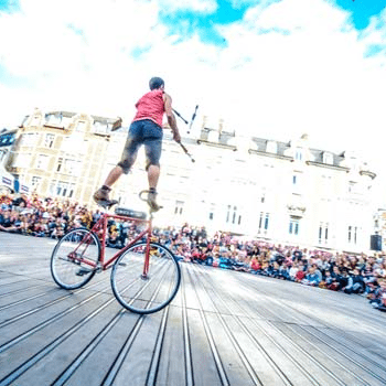 Festival de Circ amb Yldor que ens presenta l’espectacle Sobre Rodes