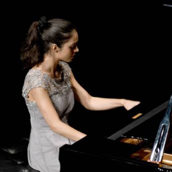 NITS DE PIANO "AMB ESPERIT DE DONA": EMMA STRATTON