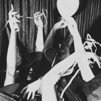 LA FESTA DE LES MALES DONES - Cia. La Melancòmica