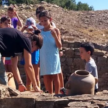 Taller d'arqueologia i visita familiar al poblat ibèric del Cogulló