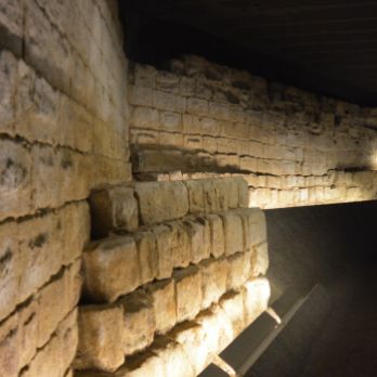 Diumenges d'arqueologia: Les muralles d'Anselm Clavé