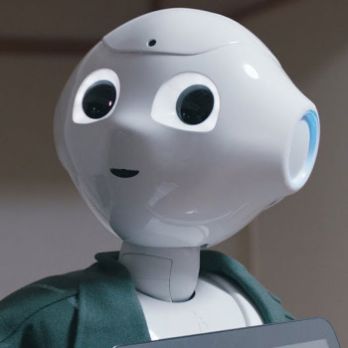 Doc del mes: Robots, les històries d'amor del futur (Hi, A.I.)